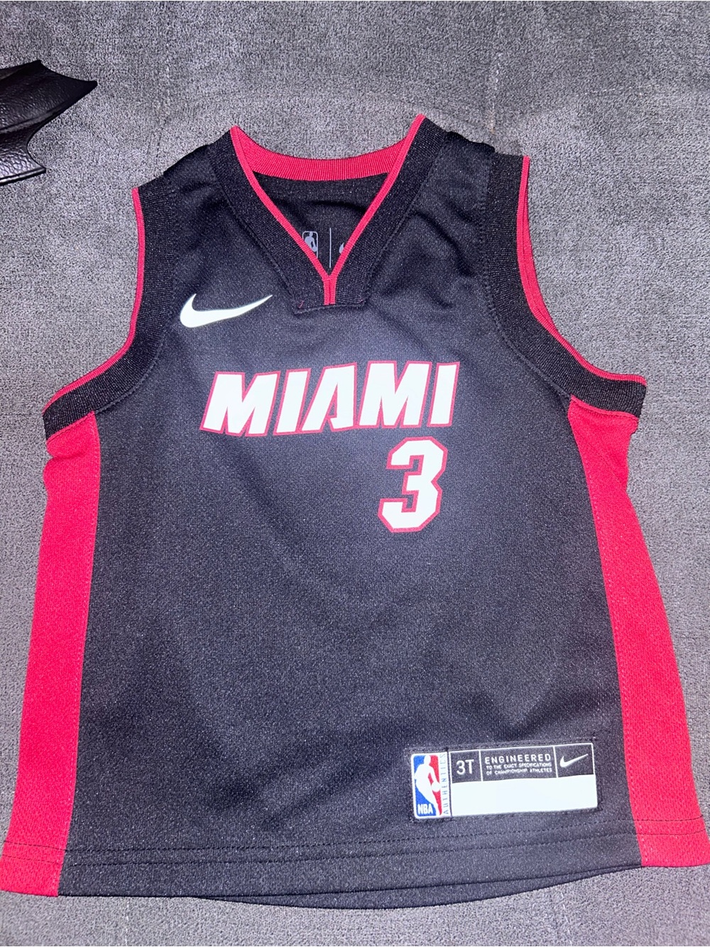 Nike Miami Heat Kids Basketball Jersey #3 Wade size 3T